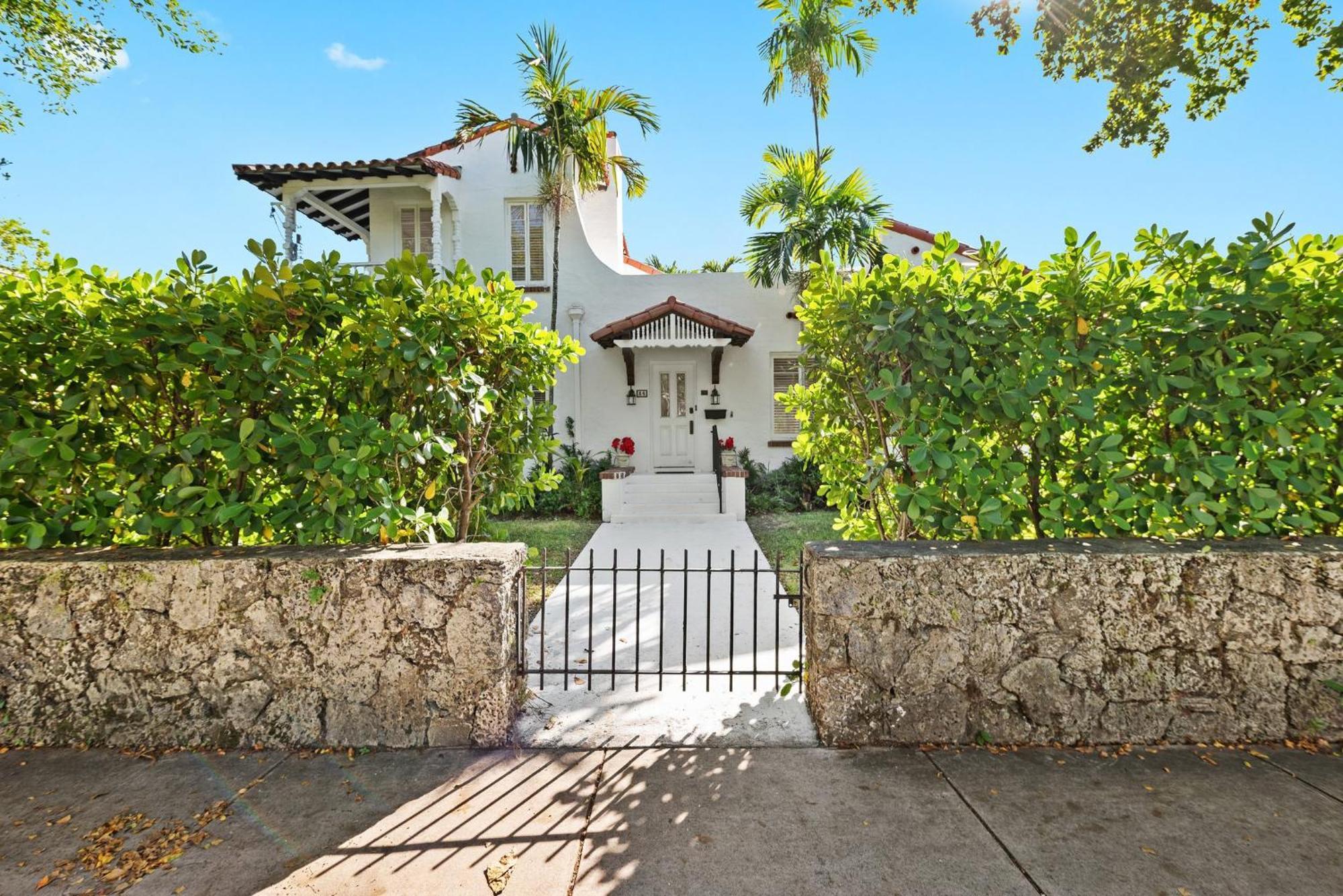 מלון קוראל גייבלס Casa Coral מראה חיצוני תמונה