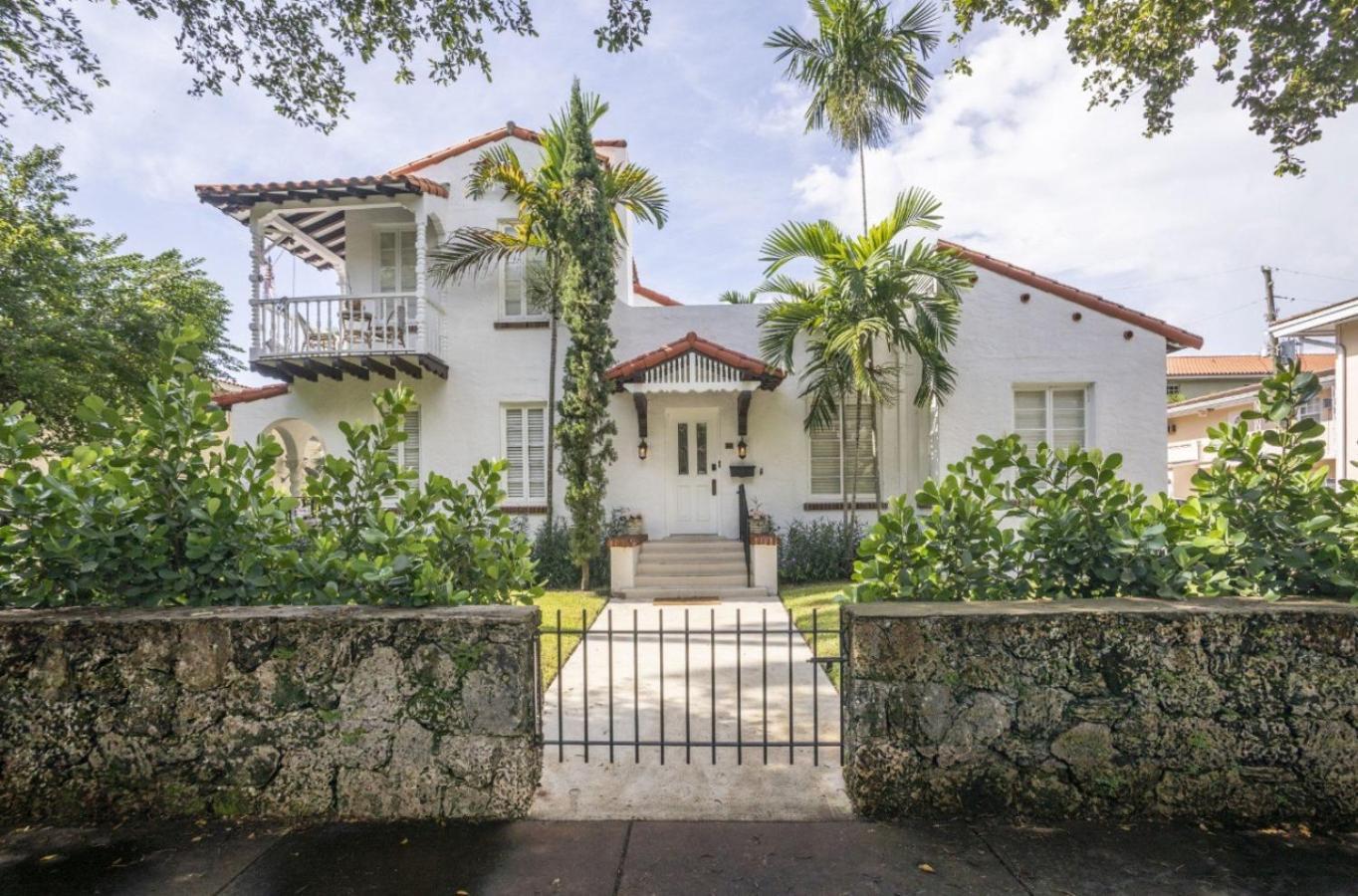 מלון קוראל גייבלס Casa Coral מראה חיצוני תמונה